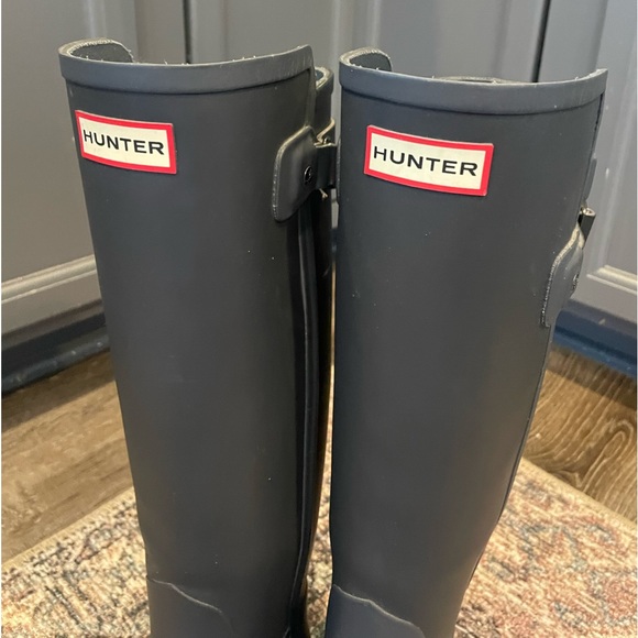 Hunter Women's Refined Tall Rain Boots | Two Tone Black and Blue - Picture 2 of 10